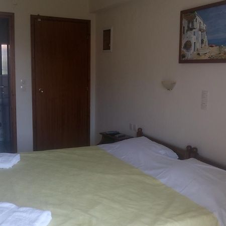 Hotel Pansion Chrisa à Skiathos Chora Extérieur photo