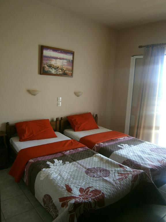 Hotel Pansion Chrisa à Skiathos Chora Extérieur photo