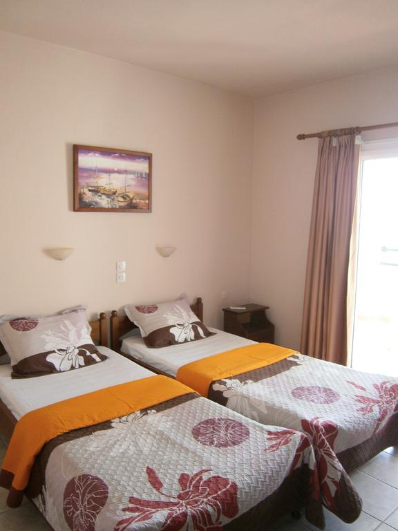Hotel Pansion Chrisa à Skiathos Chora Extérieur photo