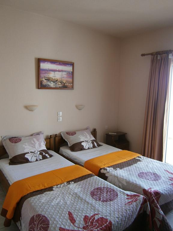 Hotel Pansion Chrisa à Skiathos Chora Extérieur photo