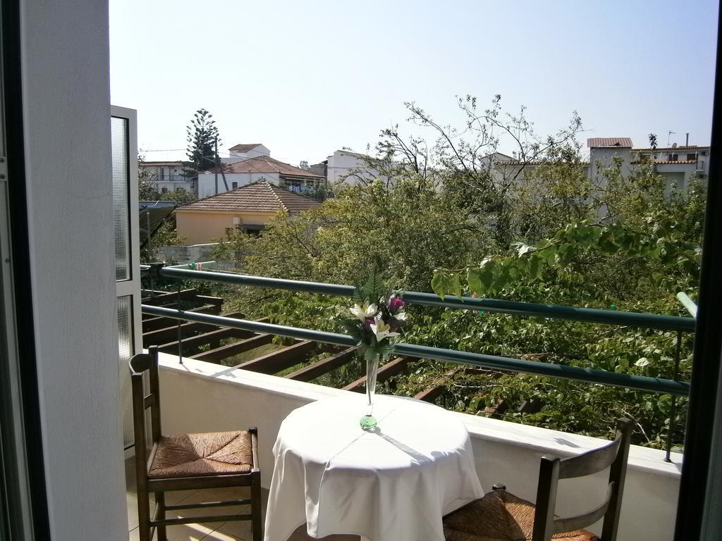 Hotel Pansion Chrisa à Skiathos Chora Extérieur photo