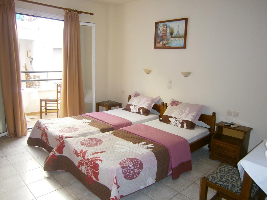Hotel Pansion Chrisa à Skiathos Chora Extérieur photo