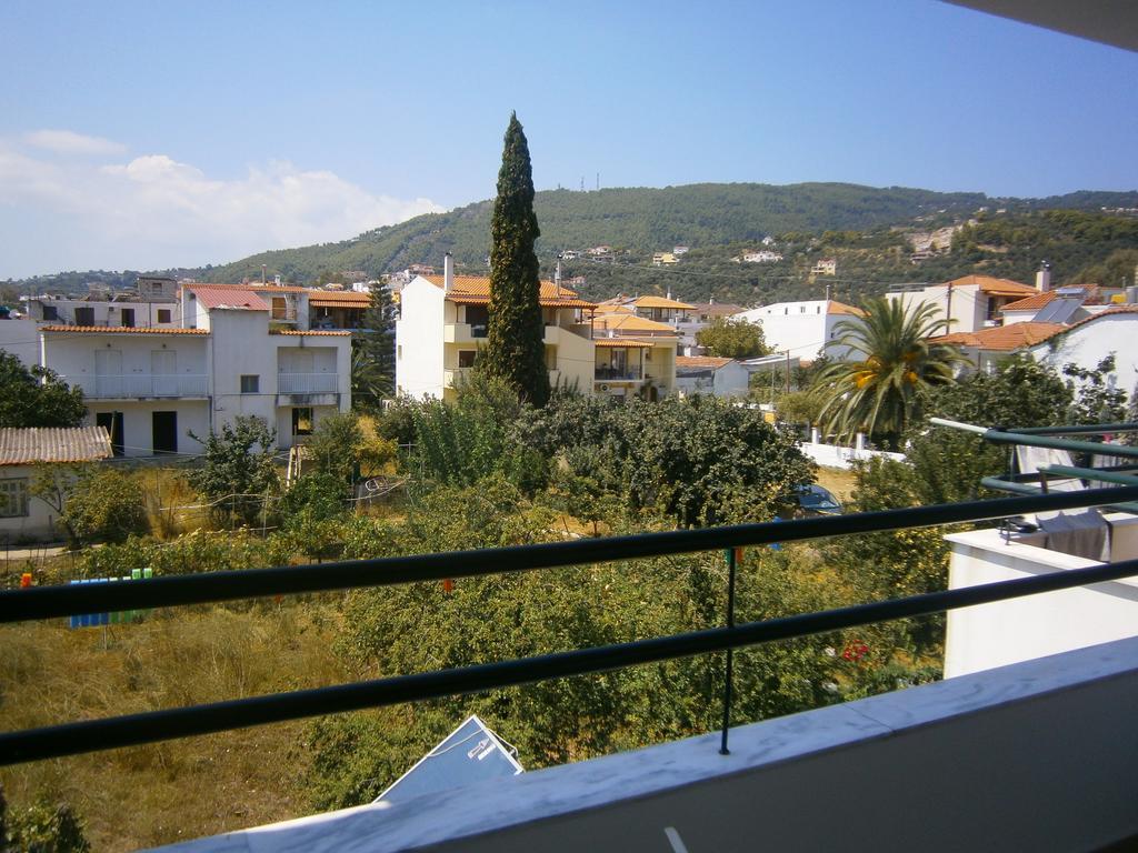 Hotel Pansion Chrisa à Skiathos Chora Extérieur photo