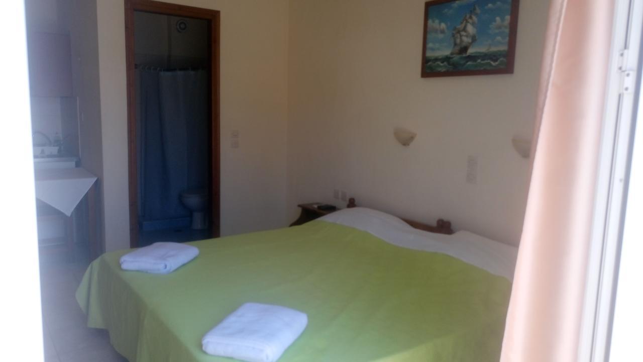 Hotel Pansion Chrisa à Skiathos Chora Extérieur photo
