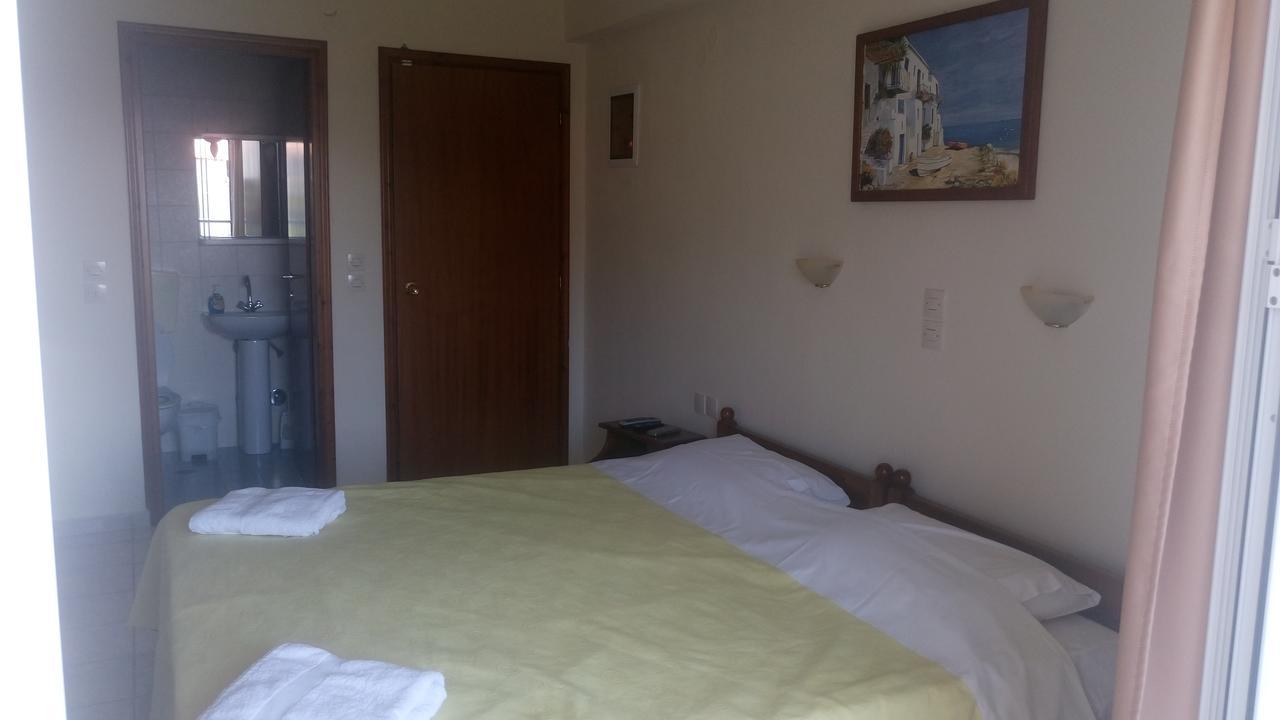 Hotel Pansion Chrisa à Skiathos Chora Extérieur photo